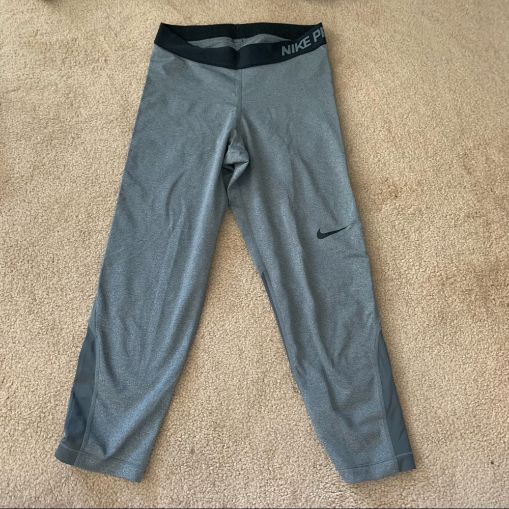 Gray Nike Pro Cropped Leggings